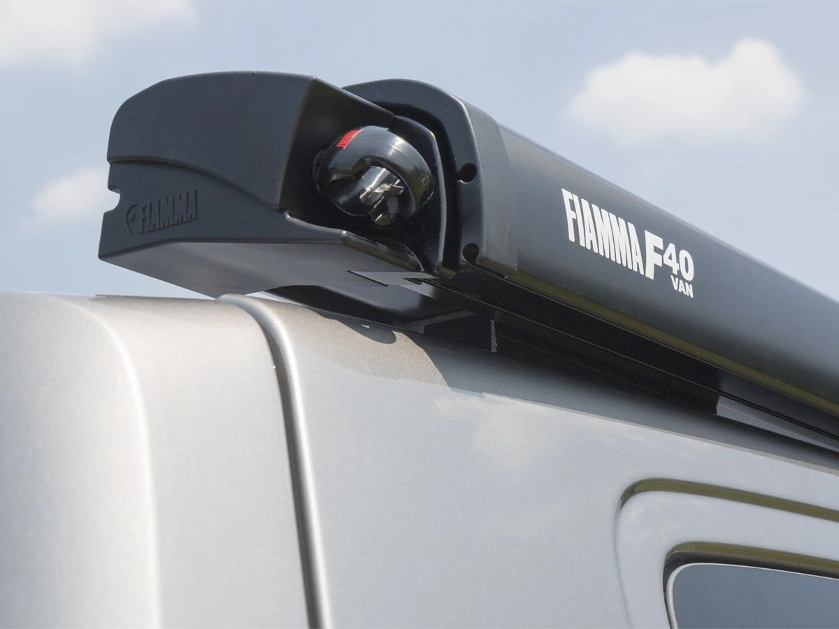 Fiamma F40Van Deep Black Kassettenmarkise 7 Fiamma F40Van Deep Black Kassettenmarkise – Bild 5